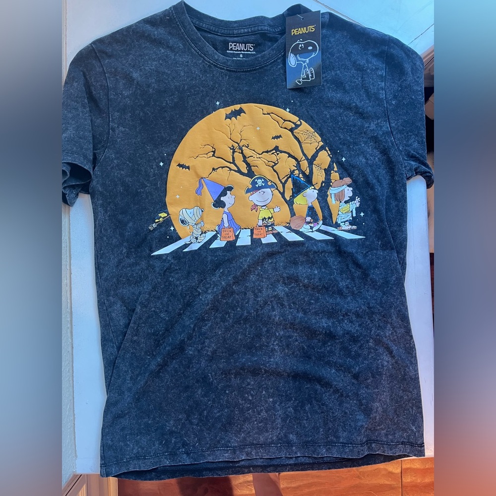 Peanuts Snoopy Black Graphic Halloween Tee